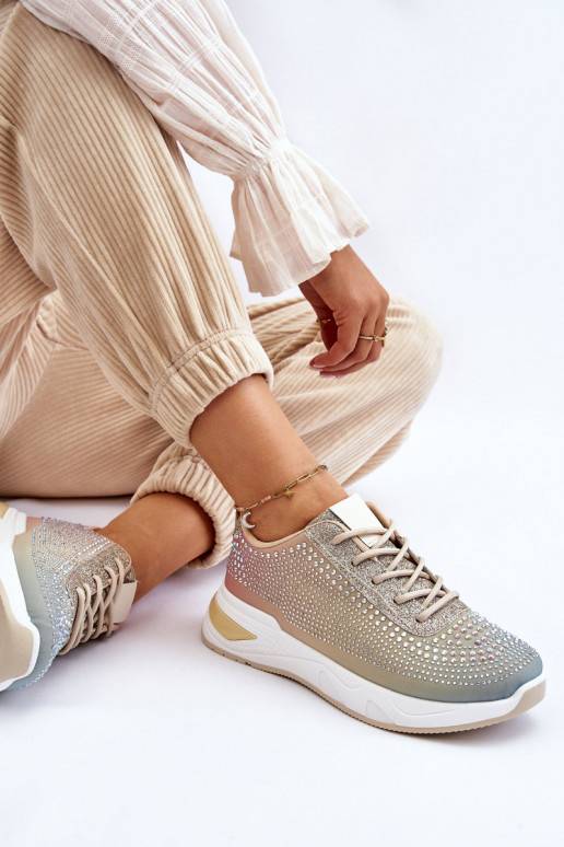 Sneakers modeļa apavi ar mirdzošiem...