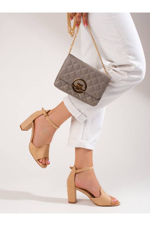 smilšu krāsas kurpes  uz papēža W. Potocki