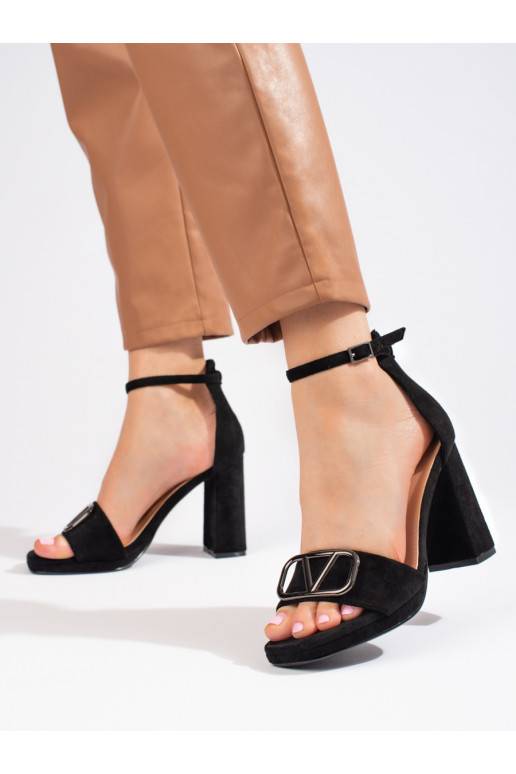  kurpes  Melnas krāsas Vinceza