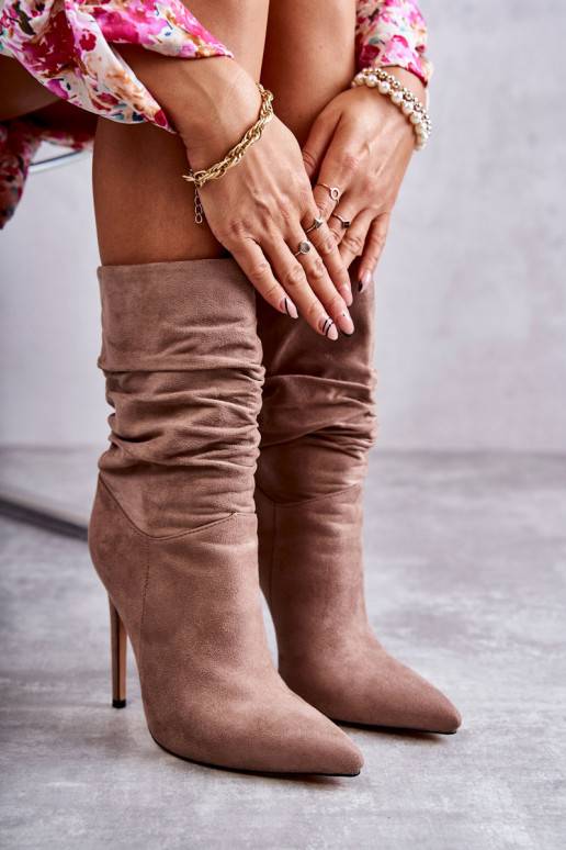 Sieviešu puszābaki garie zābaki...