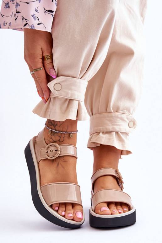 Sandales smilšu krāsas-melnas krāsas