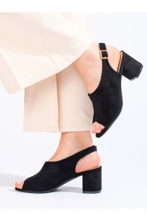  kurpes  Melnas krāsas Shelovet