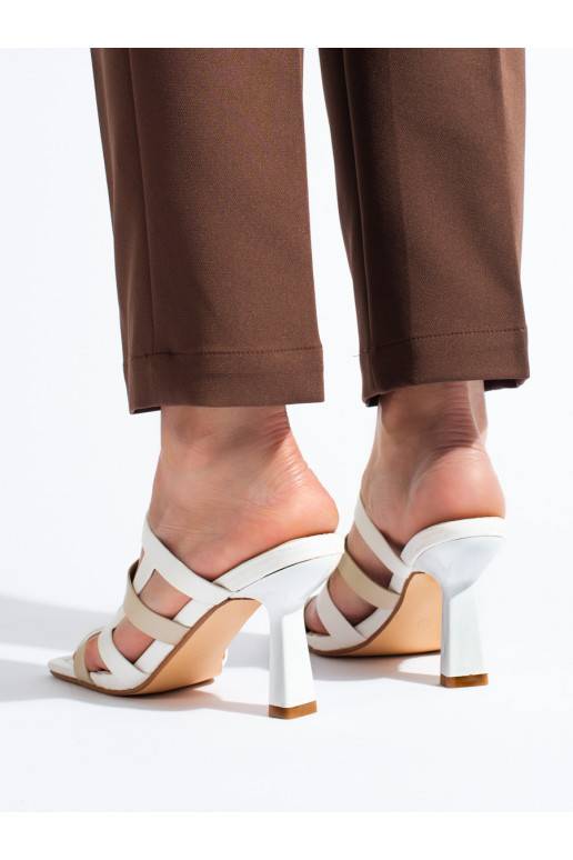 baltas krāsas  čības   Shelovet