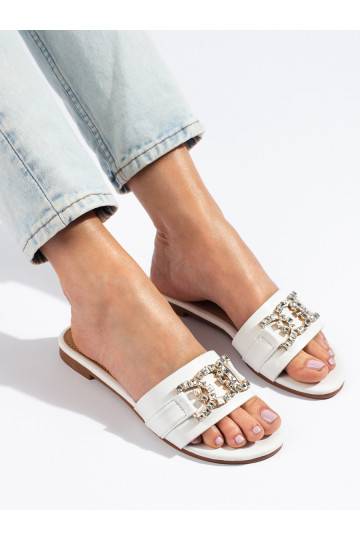  balta krāsa čības  z elegancką klamrą Shelovet