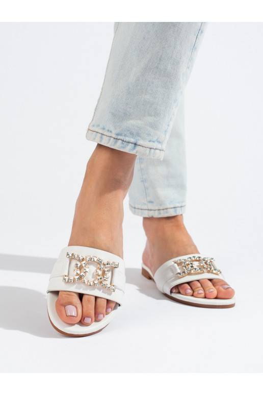  balta krāsa čības  z elegancką klamrą Shelovet