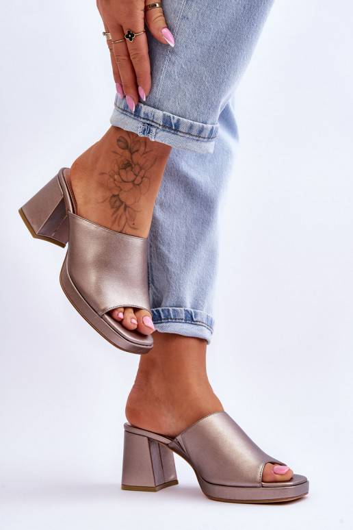 Stilīgasrnas čības ar papēdi Sergio...