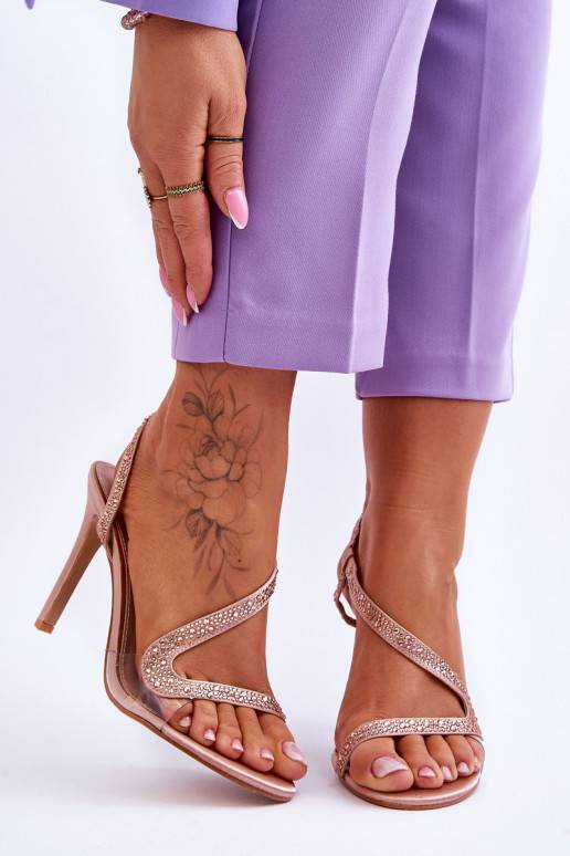 Eleganta stila sandales ar papēdi... Eleganta stila sandales ar papēdi...