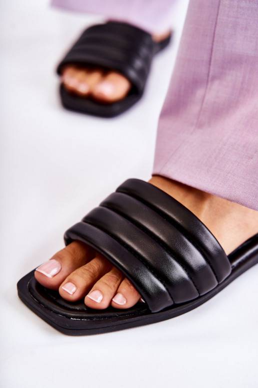 Čibas no dabīgas ādas melnas krāsas...