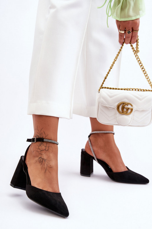 Kurpes melnas krāsas Lirosa