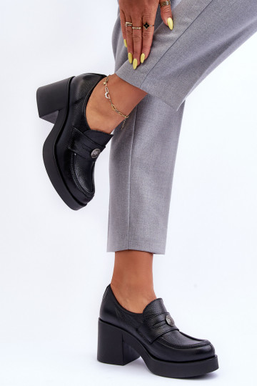 apavi ar papēdi melnas... 2